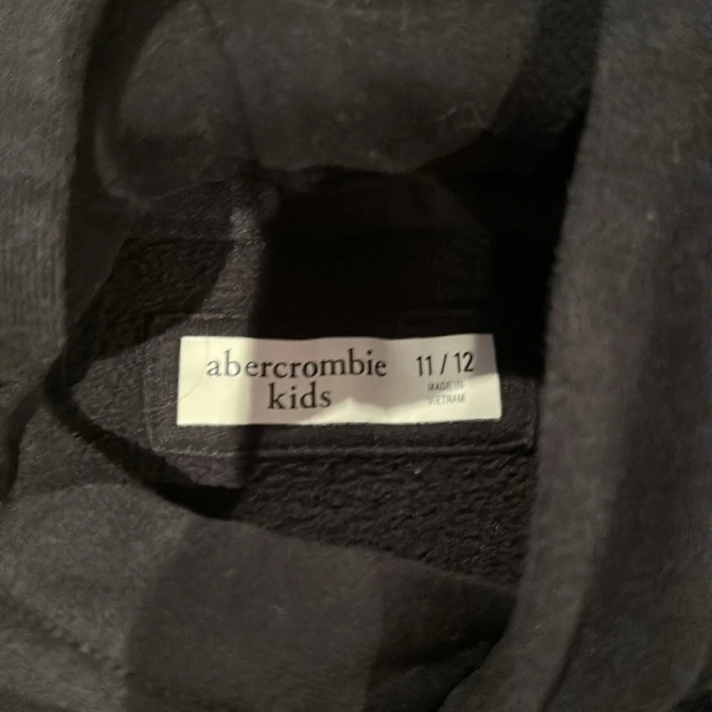 Boys Abercrombie Hoodie (LIKE NEW) (size 11/12) - Picture 2 of 2